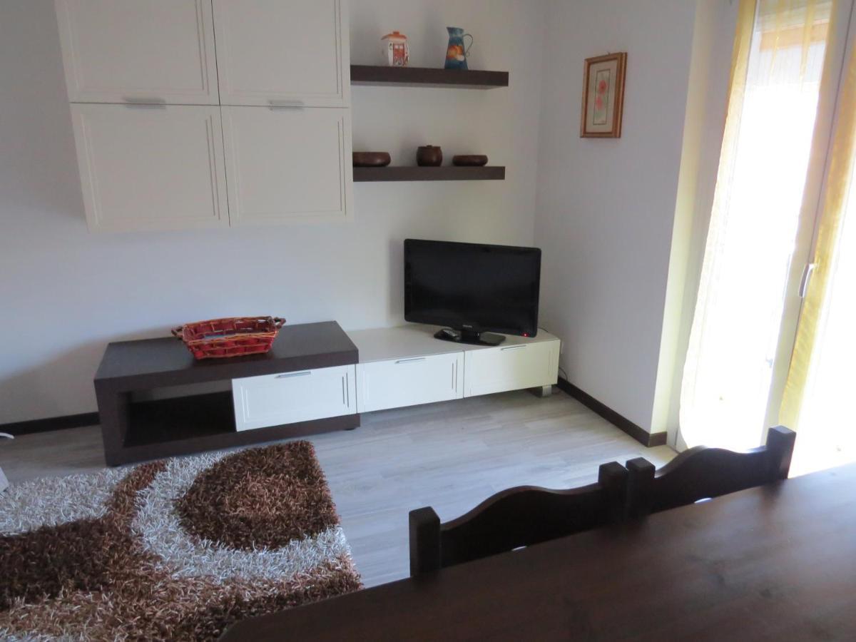 Casa Michela Parking Free Domodossola Exterior foto